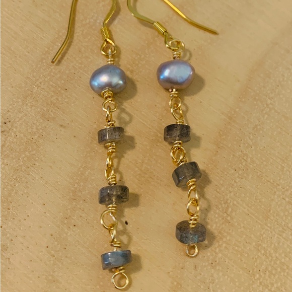 Handmade Pearl and Labradorite Dangle Earrings. 2 1/2” drop - Picture 1 of 7